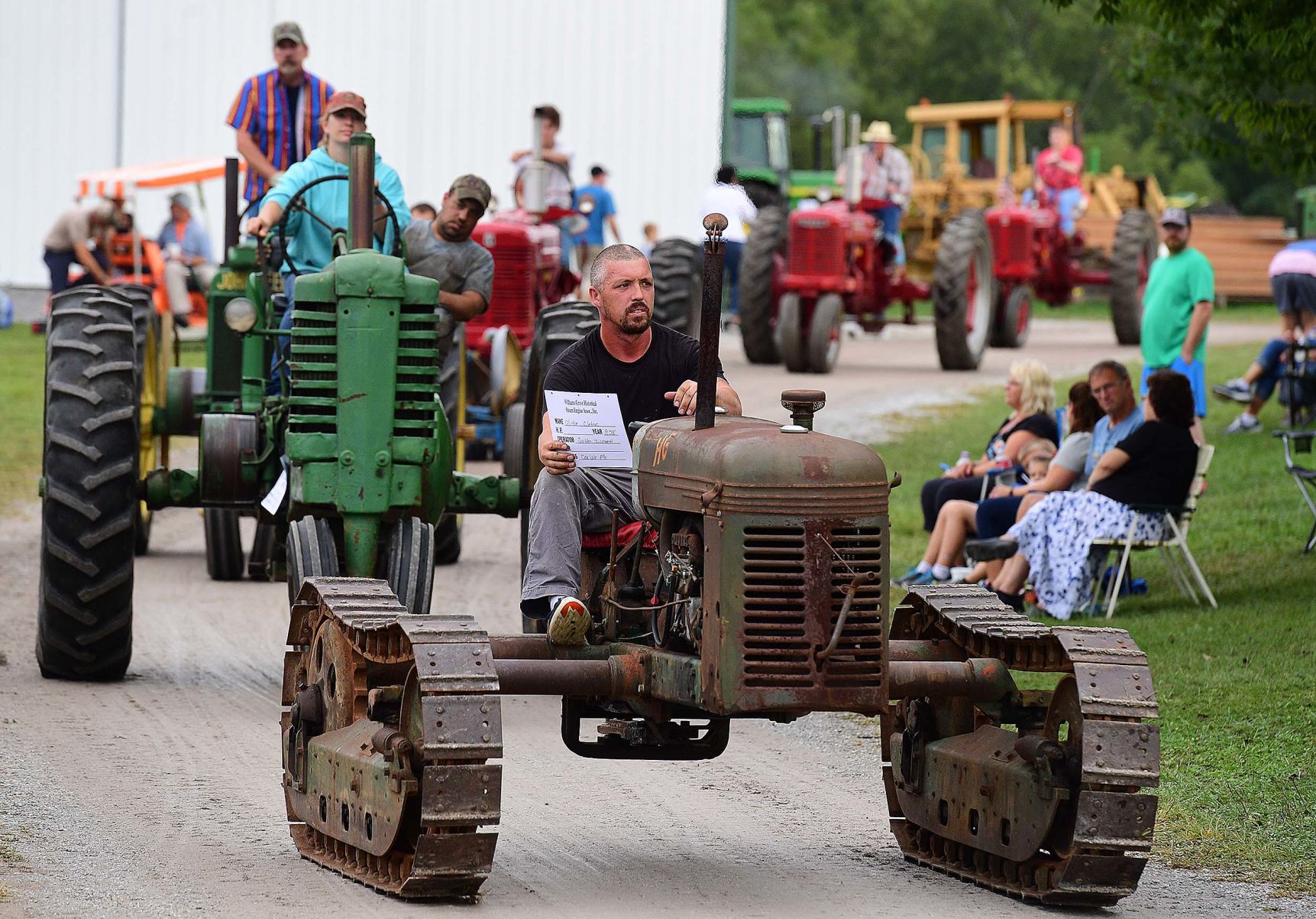 Tractor Parade 6